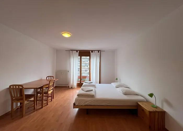 For 2 People With Parking Apartman *